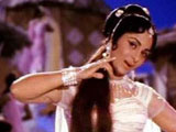 Waheeda Rehman: Forget bikini, never even wore a sleeveless blouse Waheeda-thumb.jpg