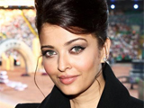 Aishwarya Rai Bachchan Makes Stunning Appearance at Commonwealth Games Opening Ceremony ash160long.jpg