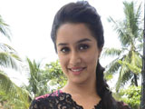 Shraddha Kapoor's Leg Show Catches Attention of Pakistani Media bff2%20%281%29.jpg