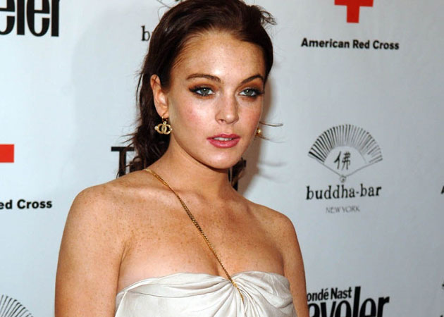 Lindsay Lohan's new lawyer tells old lawyer she's fired