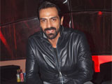 arjun rampal to sport a rugged look in i d day i 