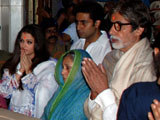 The Bachchans visit Siddhivinayak temple