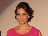 bipasha basu to be show stopper for archana kochhar in dubai