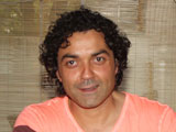 bobby deol copies salman khan s moves in i yamla pagla deewana 2 i song