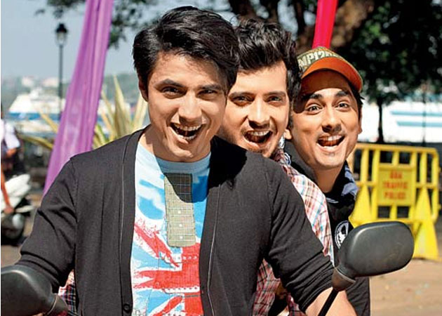 Chashme Buddoor remake stars pulled up by cops in Goa