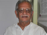 Gulzar upset with rumours about Pakistan trip