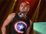 honey singh s online channel gets over 1 lakh hits