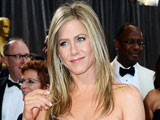 Jennifer Aniston and clothes are not F.R.I.E.N.D.S