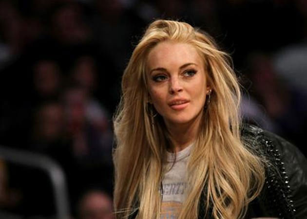 Lindsay Lohan dating former NFL player Matt Nordgren?