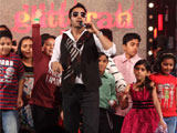 singer mika singh arrested released on bail at mumbai airport