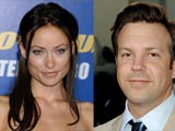 olivia wilde moves in with new beau jason sudeikis