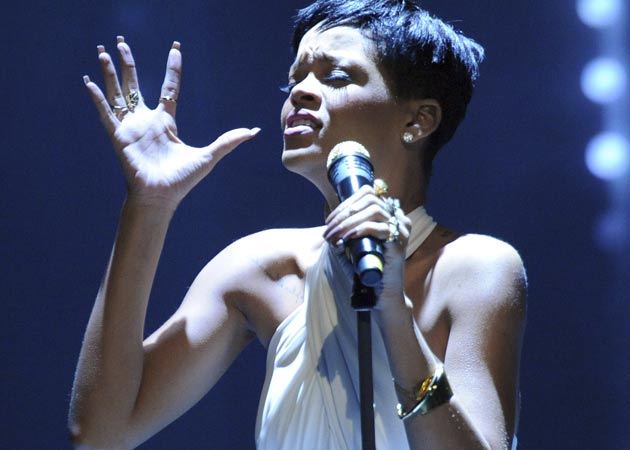  Rihanna hasn't started her Christmas shopping