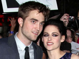 robert pattinson ready to forgive kristen stewart s infidelity
