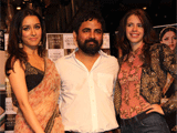 Sabyasachi closes Lakme Fashion Week with Bollywood in front row sabyasachi-s.gif