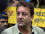 As Sanjay Dutt braces for prison life, Bollywood friends visit