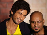 Shahid Kapoor gets stylish haircut on camera