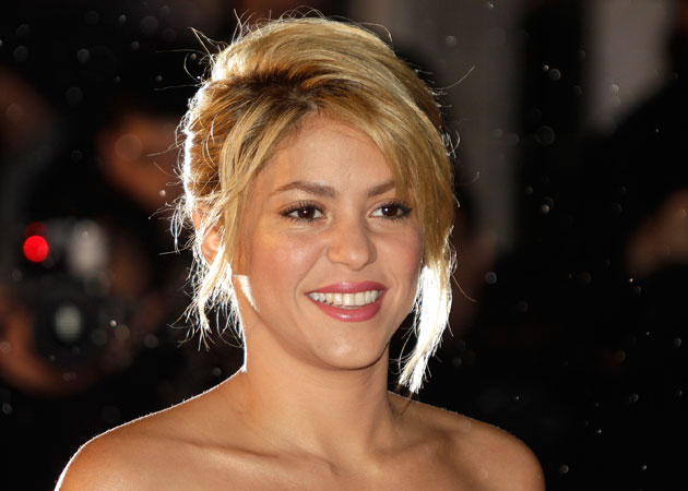 shakira-son-read-bg.jpg