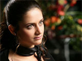 Indra Kumar re-launches daughter Shweta in Super Naani