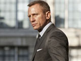 daniel craig is different to james bond in every way 