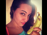Who needs a Golden Kela? Sonakshi Sinha has something better sonakshi-kelathumb.jpg