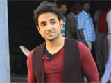 Vir Das on bed rest, continues working from home vir-das-160.jpg