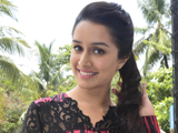 Shraddha Kapoor Injures Herself on ABCD 2 Sets s160hraddha.jpg
