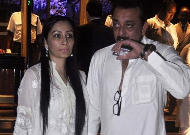 Sanjay Dutt prays at temple, dargah for wife Maanyata