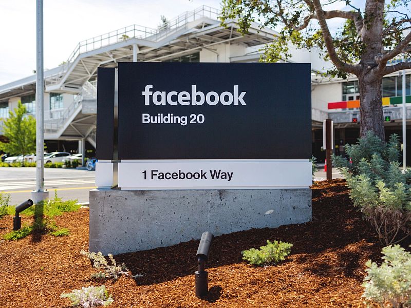 Facebook's 13,000 Employees to Shift to Microsoft's Office 365