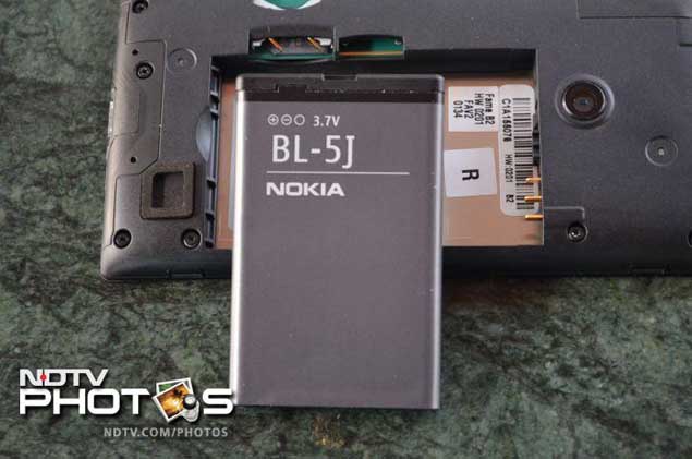 Lumia_520_battery.jpg