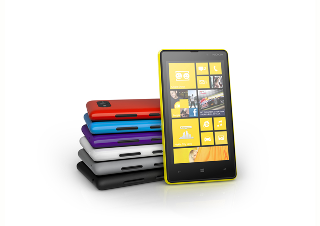 Nokia_Lumia_820_review.jpg