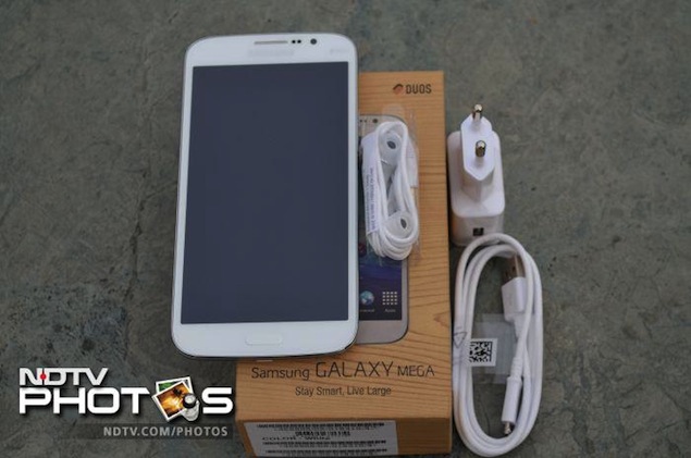 Samsung-Galaxy-Mega5.8-pack.jpg