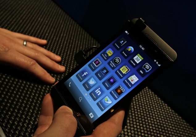 Britain-BlackBerryy-z10-touchscreen-635.jpg