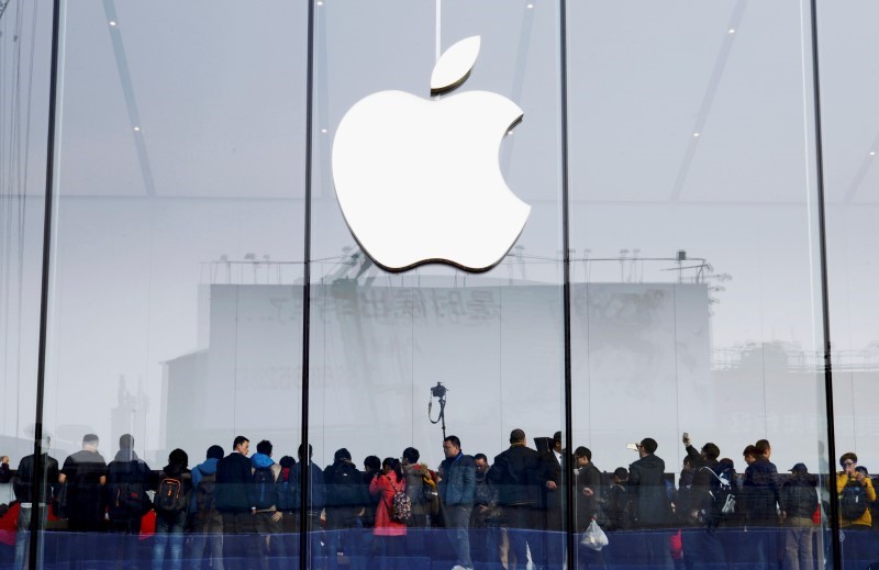 Apple Gains Silicon Valley's Backing in Government Fight