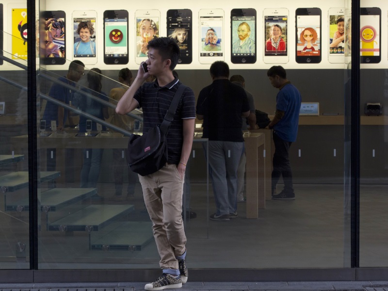 Apple Denies Handing Source Code Over to China