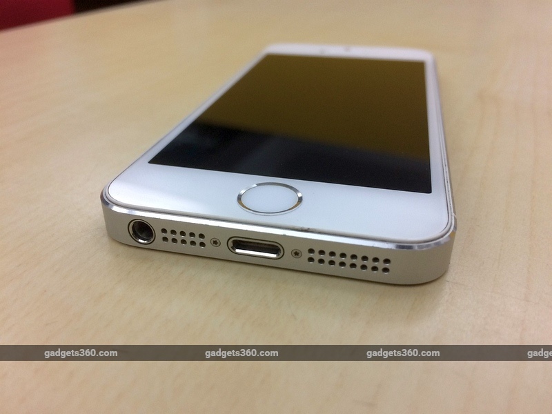 apple_iPhone_5s_grill_ports_gadgets_360.jpg