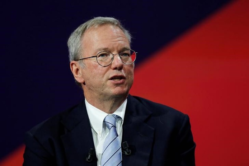 Google's Schmidt Says Brexit Vote Unlikely to Shift Investment