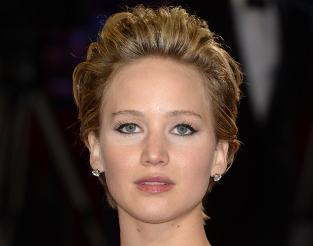 Apple Fbi Investigating Leak Of Nude Photos Of Jennifer Lawrence And 