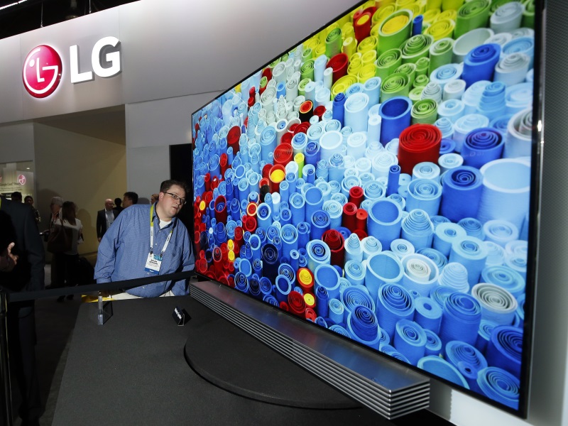 LG Says Q1 Operating Profit Likely to Rise on Falling TV Panel Prices