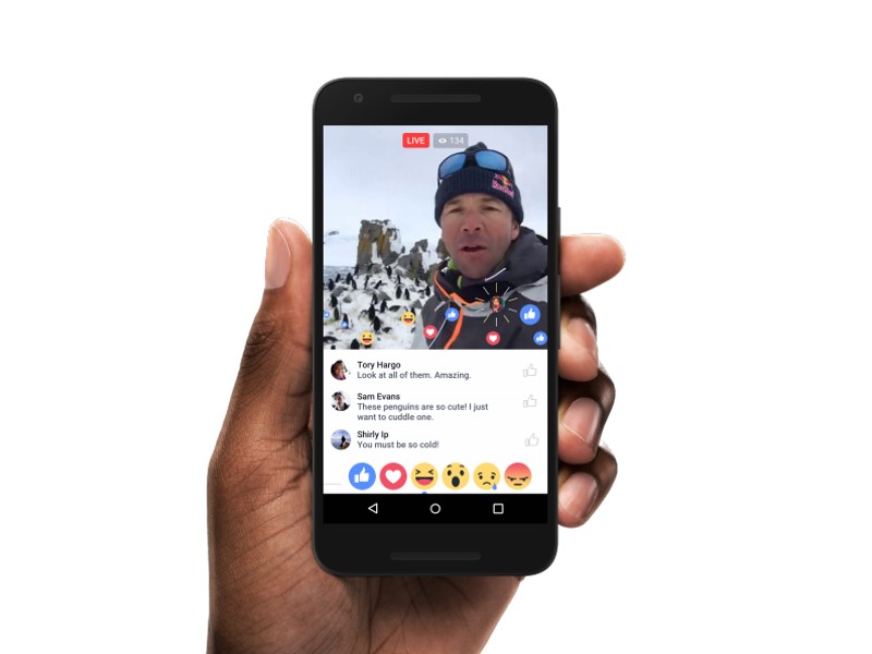 Facebook Ramps Up Live Video to Challenge Twitter's Periscope