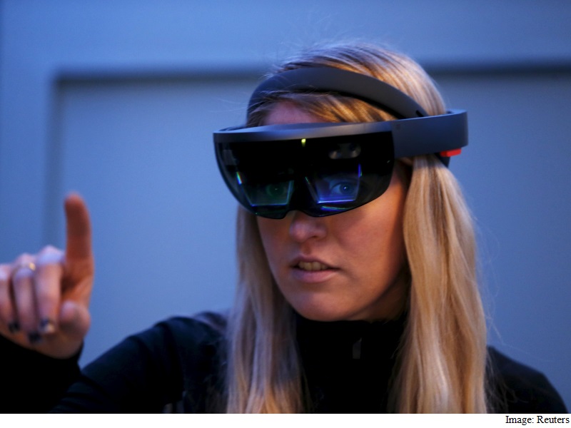 Microsoft Begins First Shipments of HoloLens