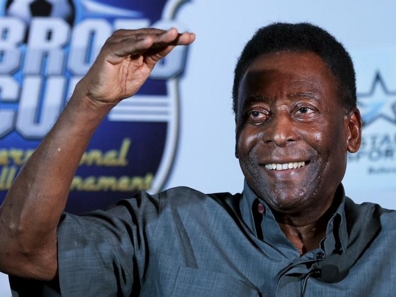 Soccer Legend Pele Sues Samsung Over Image In Newspaper Ad 