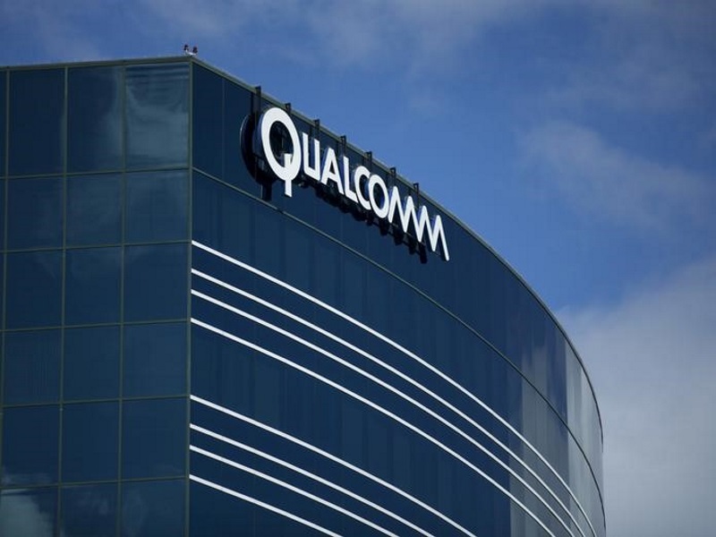 Qualcomm Forecasts Weak Profit as Demand Slows for Mobile Chips