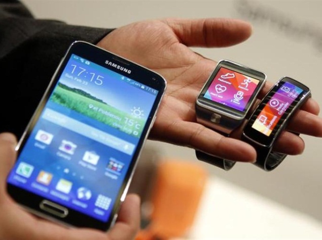 samsung_galaxy_s5_gear_fit_and_gear_2_reuters.jpg