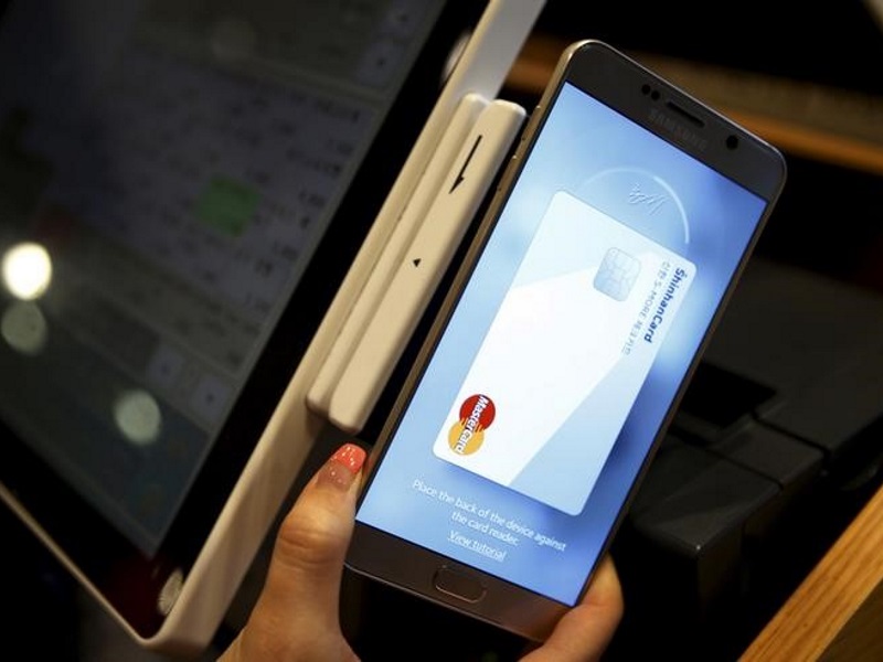Samsung Follows Apple Into China With Its Own Mobile Payment Service