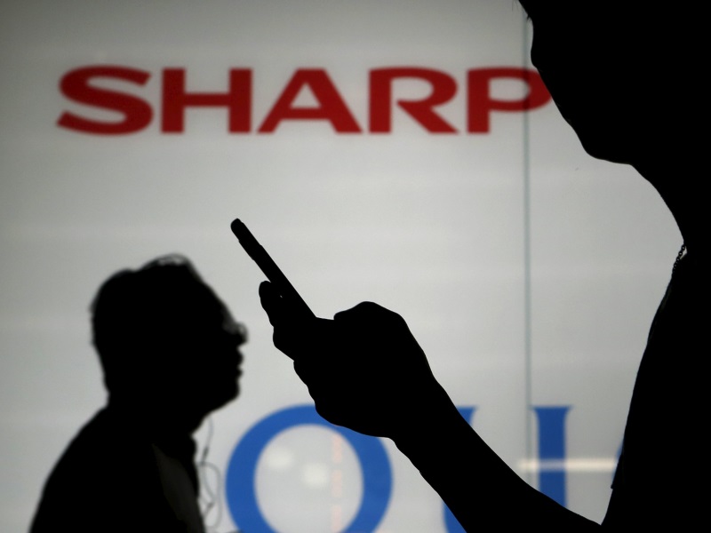 Red Faces, Raised Voices Over Late Hitch in Foxconn's Sharp Deal
