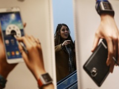 Samsung Says Large Screen Phone and Another With 'New Materials' Coming Soon Samsung_focus_cheaper_smartphones_q1_profit_reuters_small_02.jpg