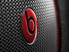 Five Things to Know About Apple's Duet With Beats beats_logo_on_speaker_screenshot_small.jpg