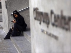 Tablet Growth Stalls in India but Mobiles Picking Up the Slack: MAIT Survey girl_using_smartphone_reuters_small_02.jpg