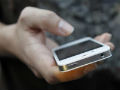 Smartphone apps push pro-smoking message: Study iphone-story-1.jpg