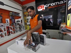 Micromax Appoints Former Airtel Ceo Sanjay Kapoor as Chairman micromax_mobiles_shop_reuters_small_02.jpg